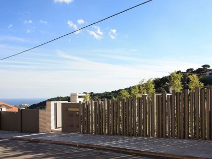 An Elegant Contemporary Home with Stunning Appearance in El Mas Coll by Massimo Mirtolini & Ignacio Salvans & Josep Borras (8)