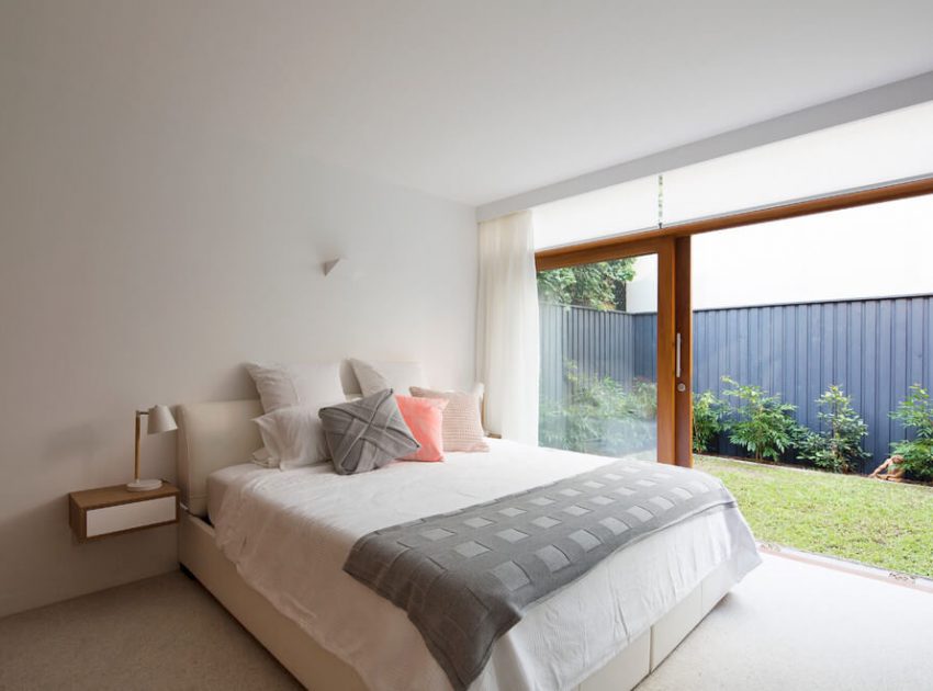 An Elegant Contemporary Home Full of Natural Light and Stunning Features in Manly by Watershed Design (15)