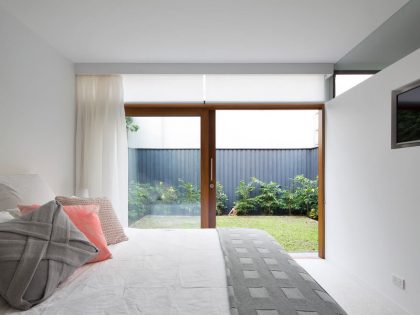 An Elegant Contemporary Home Full of Natural Light and Stunning Features in Manly by Watershed Design (16)