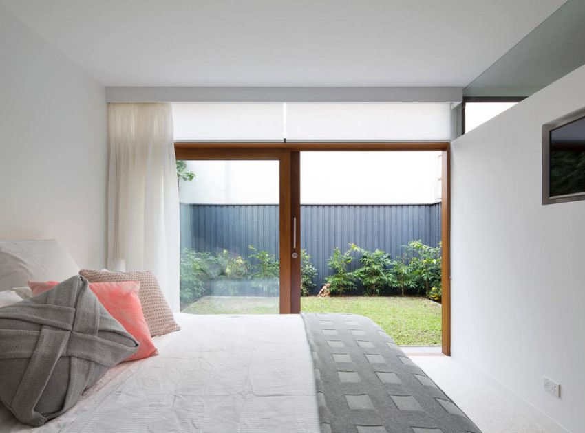 An Elegant Contemporary Home Full of Natural Light and Stunning Features in Manly by Watershed Design (16)