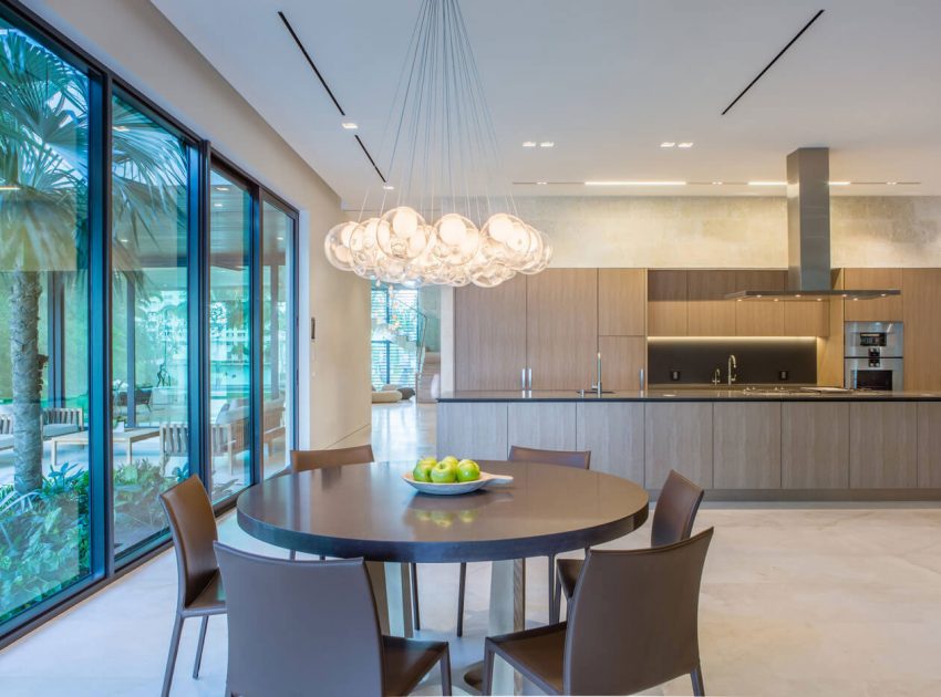 An Elegant Contemporary Two-Storey Home Surrounded by Palm Trees and Ocean in Florida by Kobi Karp (21)