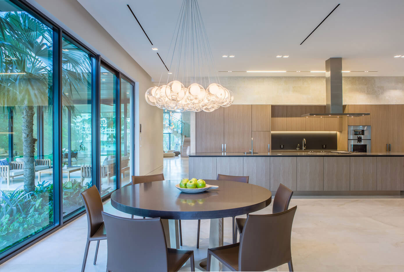 An Elegant Contemporary Two-Storey Home Surrounded by Palm Trees and Ocean in Florida by Kobi Karp (21)
