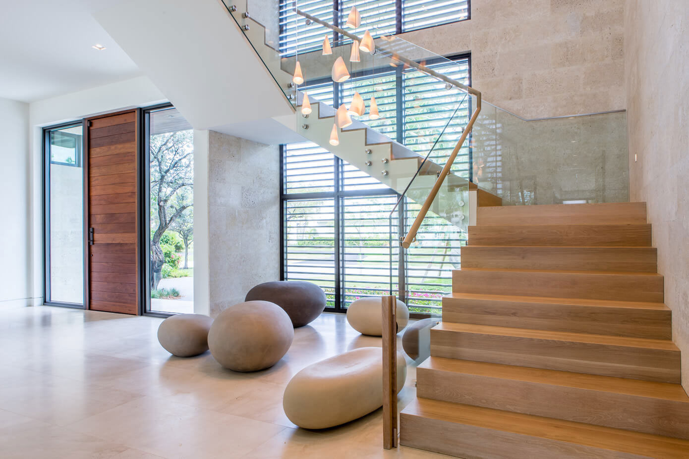 An Elegant Contemporary Two-Storey Home Surrounded by Palm Trees and Ocean in Florida by Kobi Karp (8)