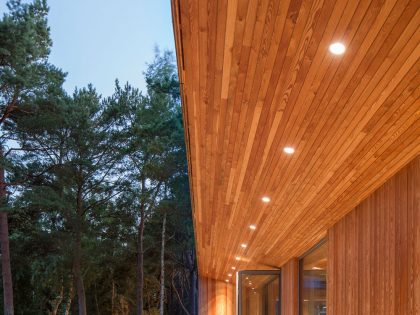 An Elegant Contemporary Villa Surrounded by Tall Pine Trees in Höllviken, Sweden by Johan Sundberg (17)