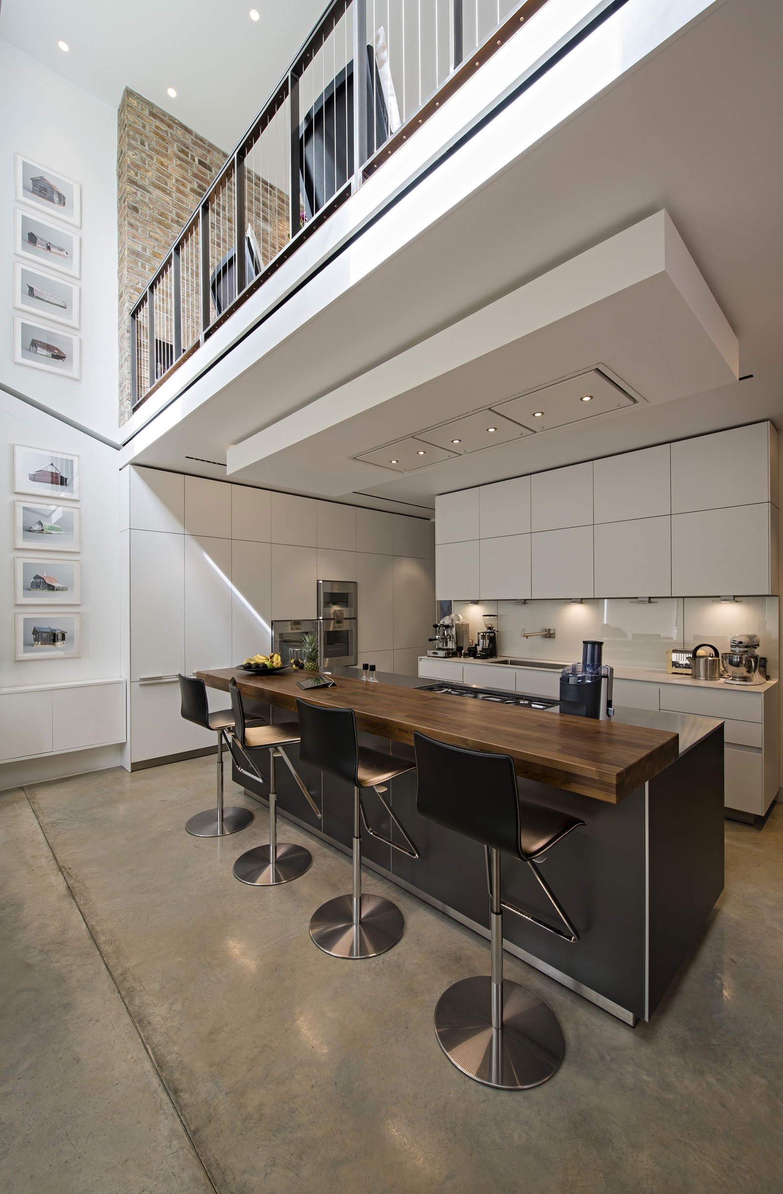 An Elegant Contemporary House for a Couple of Book Lovers in London, England by SHH Architects (15)