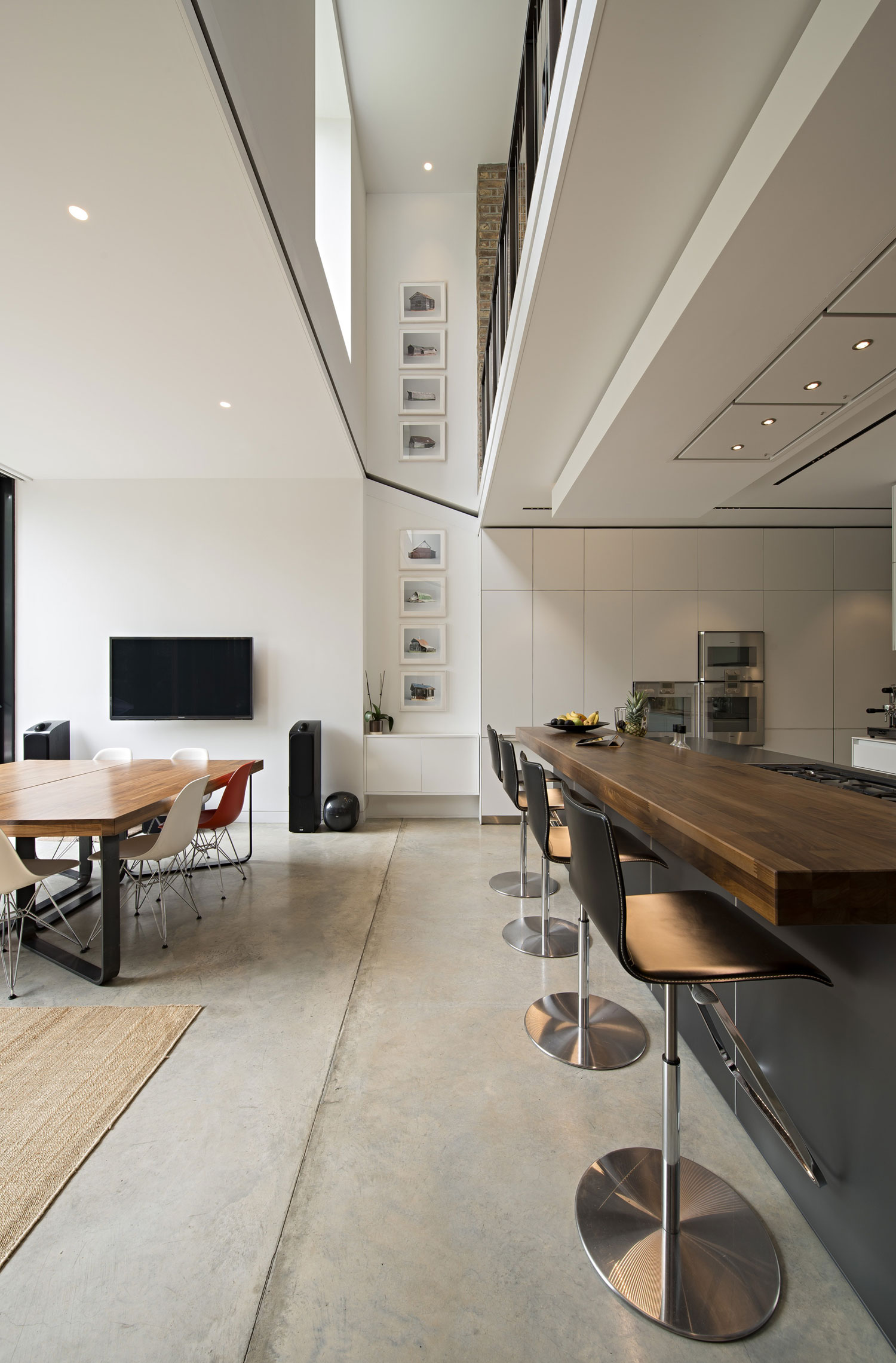 An Elegant Contemporary House for a Couple of Book Lovers in London, England by SHH Architects (17)