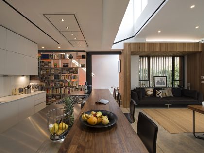 An Elegant Contemporary House for a Couple of Book Lovers in London, England by SHH Architects (20)