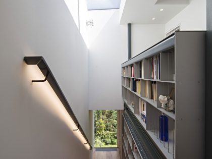 An Elegant Contemporary House for a Couple of Book Lovers in London, England by SHH Architects (32)
