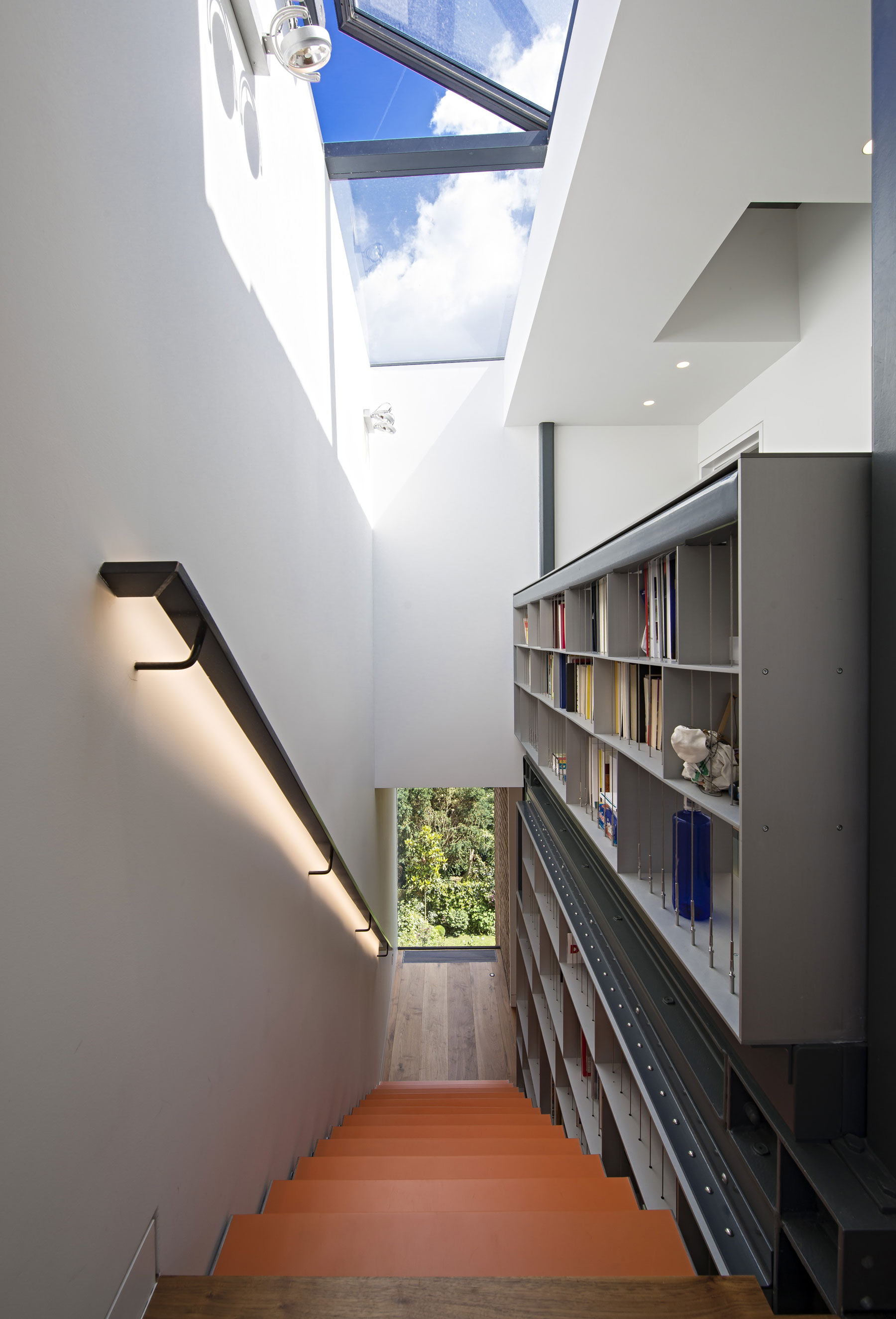 An Elegant Contemporary House for a Couple of Book Lovers in London, England by SHH Architects (32)