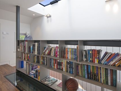 An Elegant Contemporary House for a Couple of Book Lovers in London, England by SHH Architects (34)