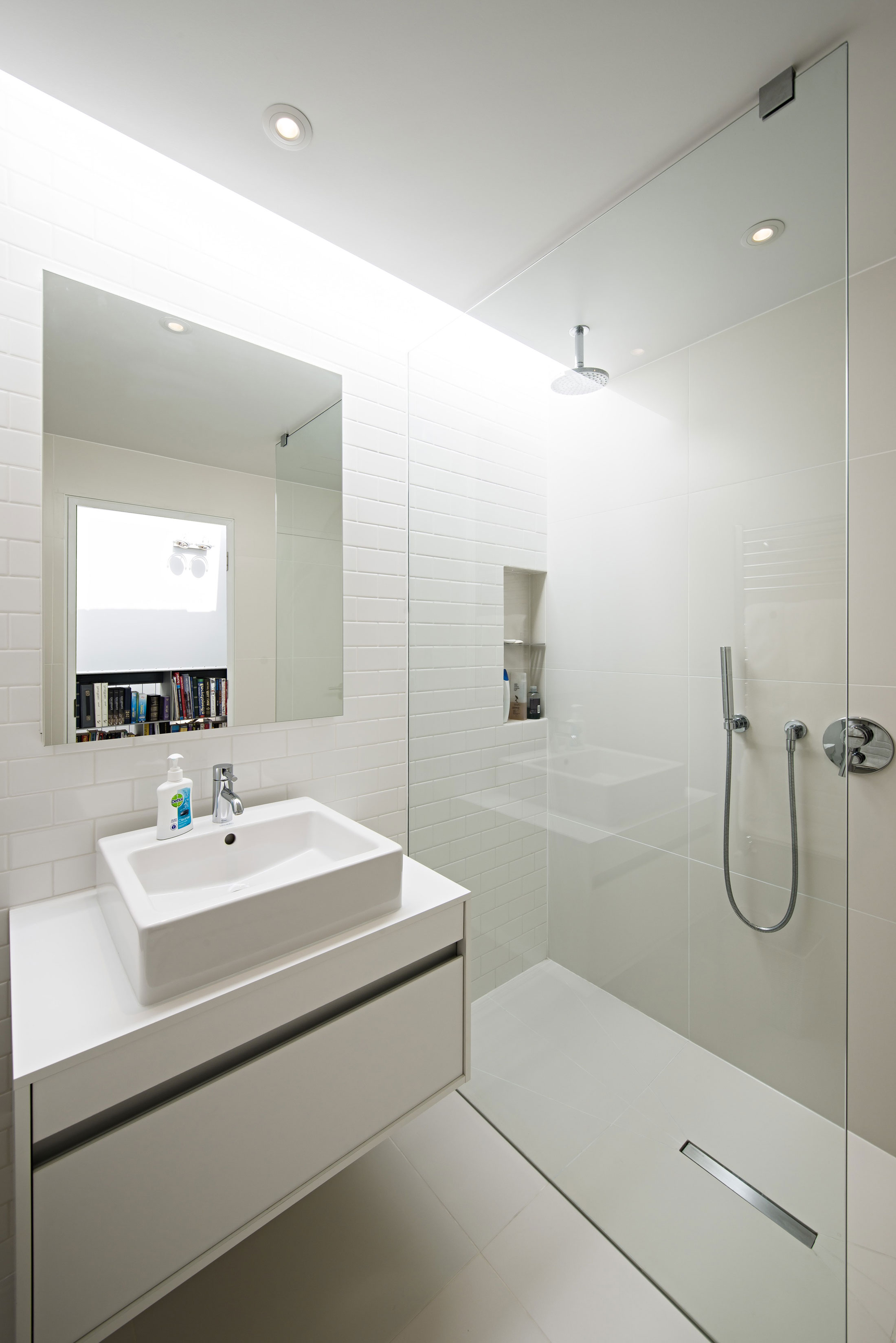An Elegant Contemporary House for a Couple of Book Lovers in London, England by SHH Architects (39)