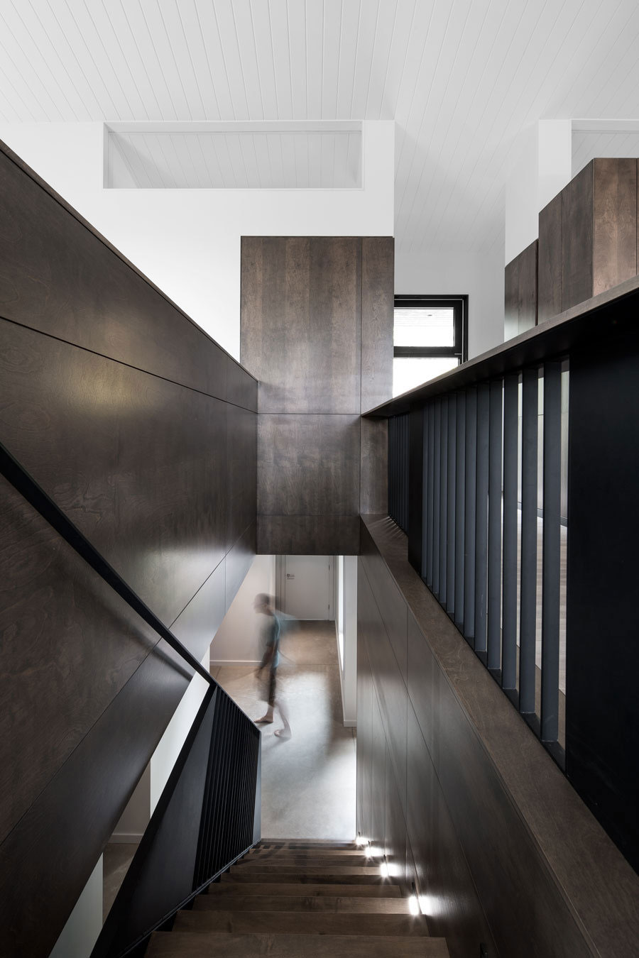 An Elegant L-Shaped House with Futuristic Interiors in Lac de la Cabane, Canada by naturehumaine (16)