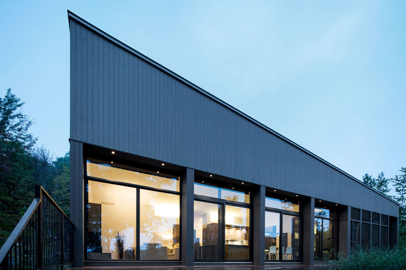 An Elegant L-Shaped House with Futuristic Interiors in Lac de la Cabane, Canada by naturehumaine (3)