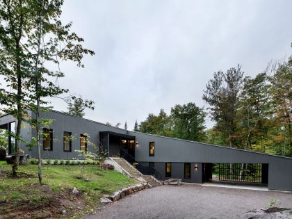 An Elegant L-Shaped House with Futuristic Interiors in Lac de la Cabane, Canada by naturehumaine (6)