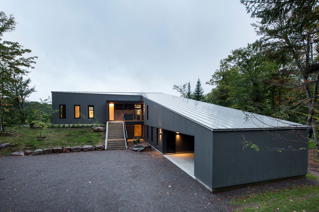 An Elegant L-Shaped House with Futuristic Interiors in Lac de la Cabane, Canada by naturehumaine (7)
