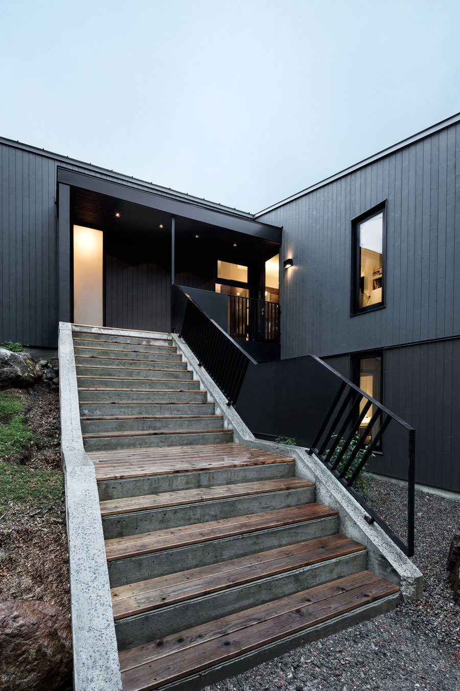 An Elegant L-Shaped House with Futuristic Interiors in Lac de la Cabane, Canada by naturehumaine (8)