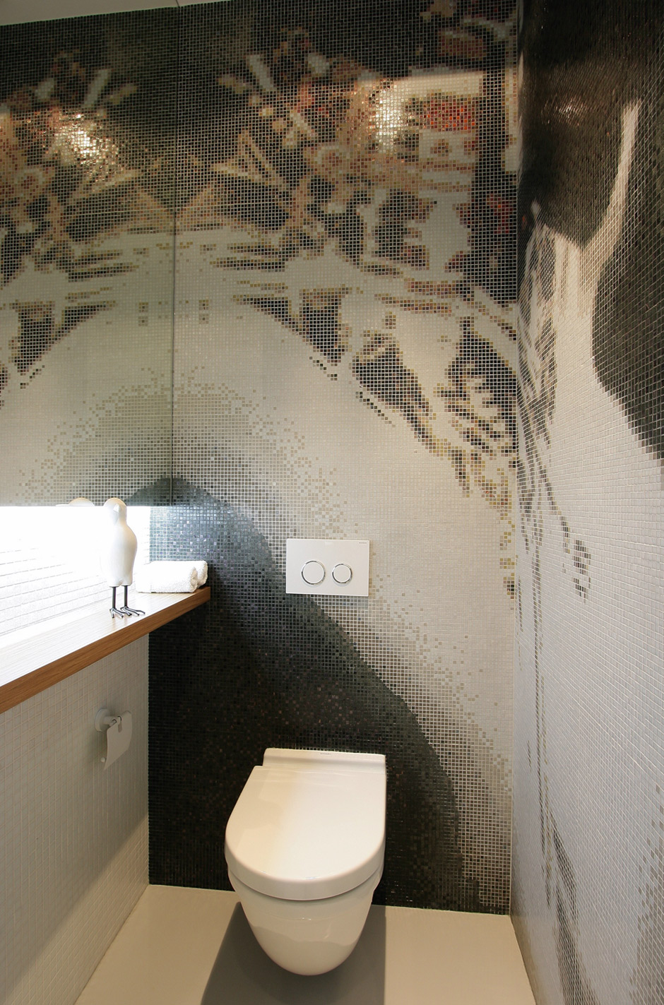 An Elegant Modern Apartment with White and Neutral Tones in Dnipropetrovsk Oblast by Azovskiy & Pahomova Architects (20)