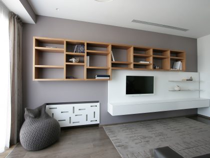 An Elegant Modern Apartment with White and Neutral Tones in Dnipropetrovsk Oblast by Azovskiy & Pahomova Architects (3)