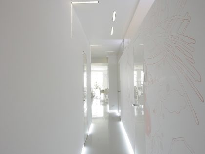 An Elegant Modern Apartment with White and Neutral Tones in Dnipropetrovsk Oblast by Azovskiy & Pahomova Architects (8)