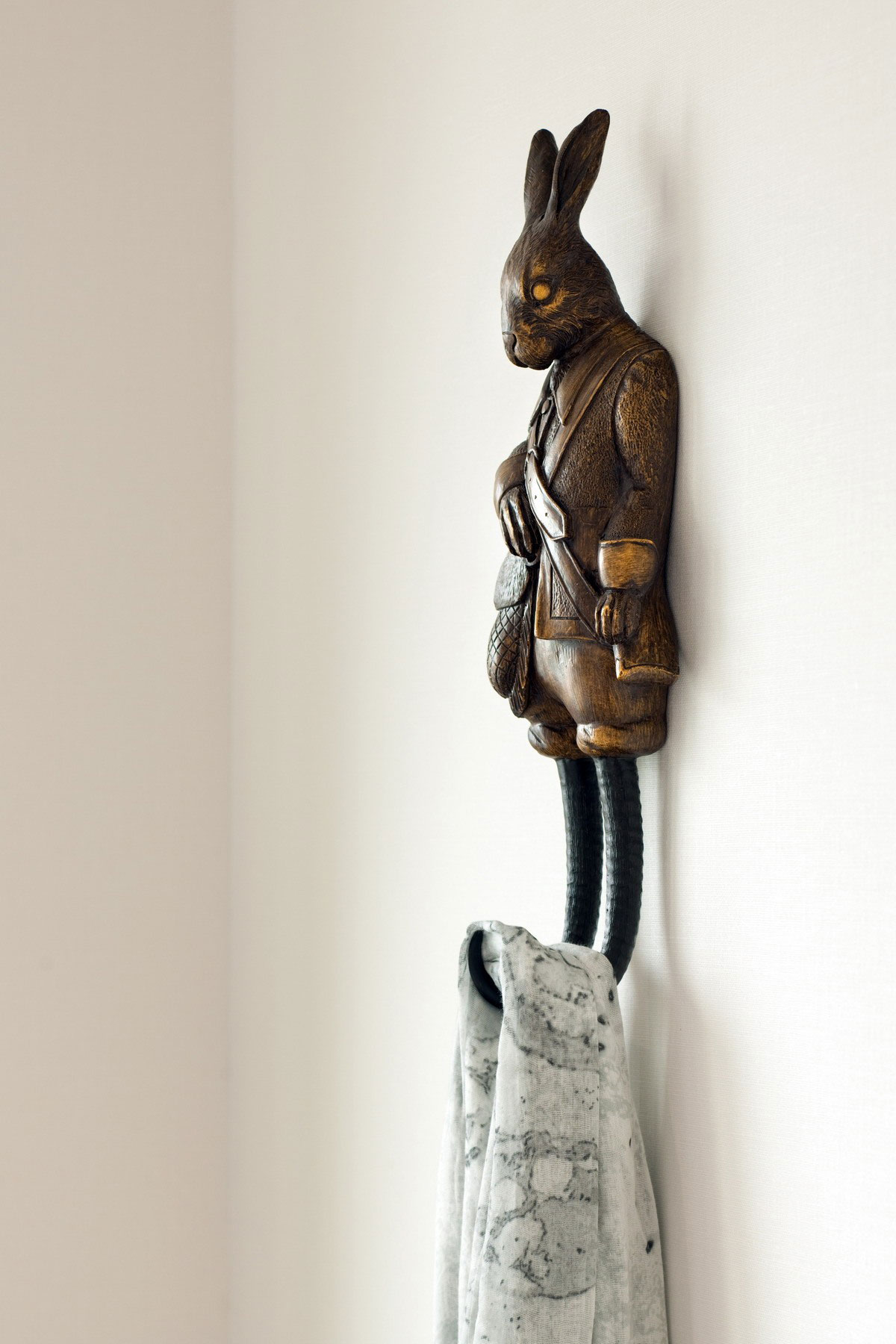 An Elegant Penthouse Apartment with Vibrant Pops of Color in London, England by TG-STUDIO (5)