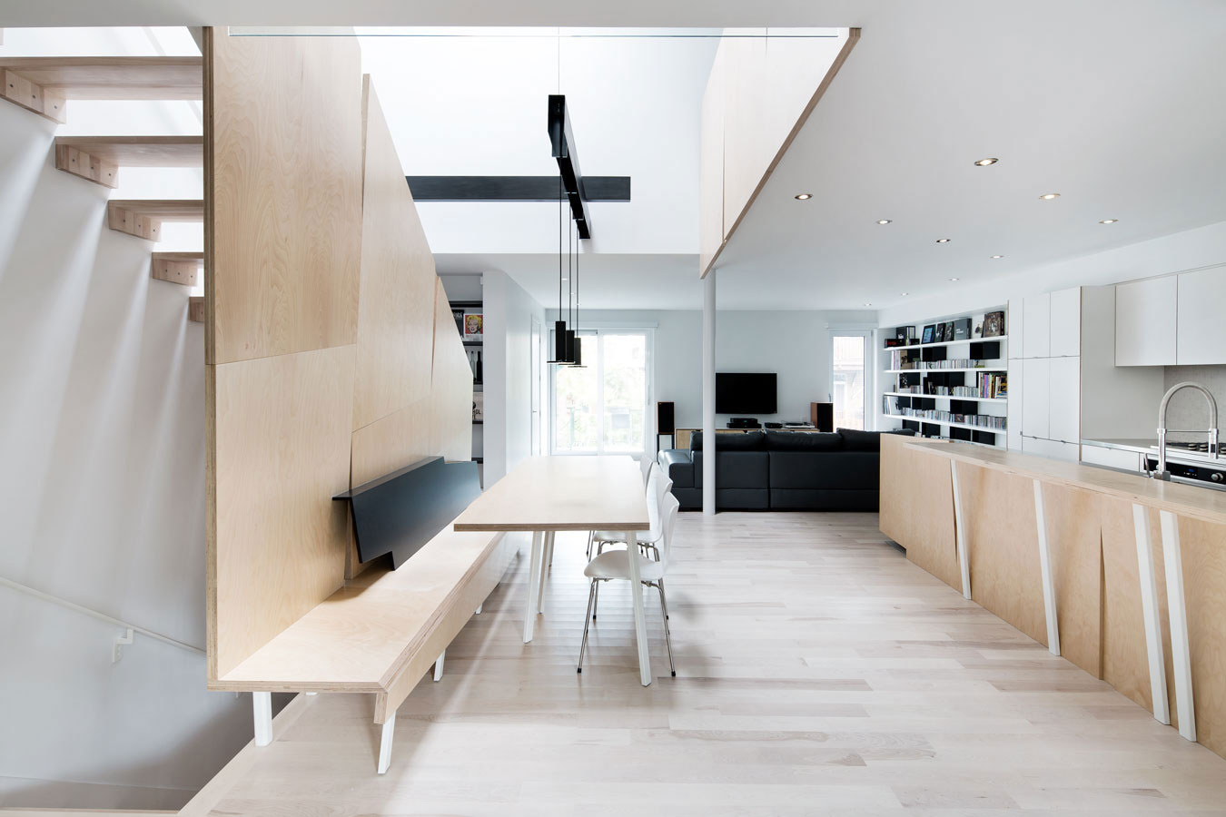 An Elegant Single-Family House with Bright and Modern Interiors in Montreal by naturehumaine (4)