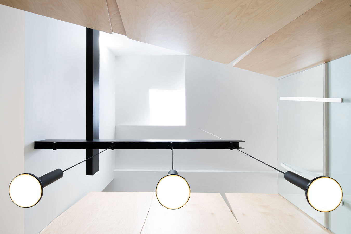 An Elegant Single-Family House with Bright and Modern Interiors in Montreal by naturehumaine (8)