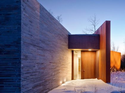 An Elegant Sustainable House in the Woods with Striking Exteriors of Ulster County by William Reue Architecture (10)