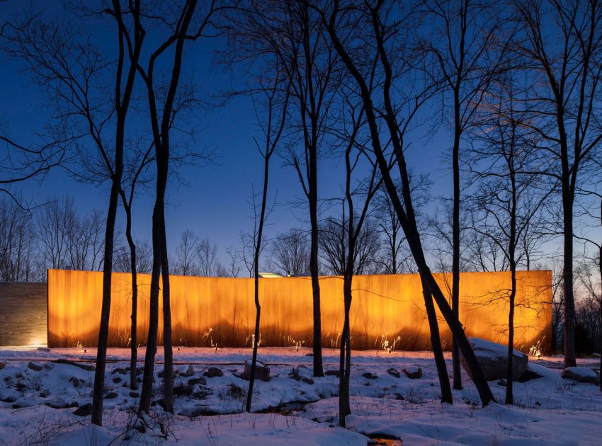 An Elegant Sustainable House in the Woods with Striking Exteriors of Ulster County by William Reue Architecture (12)