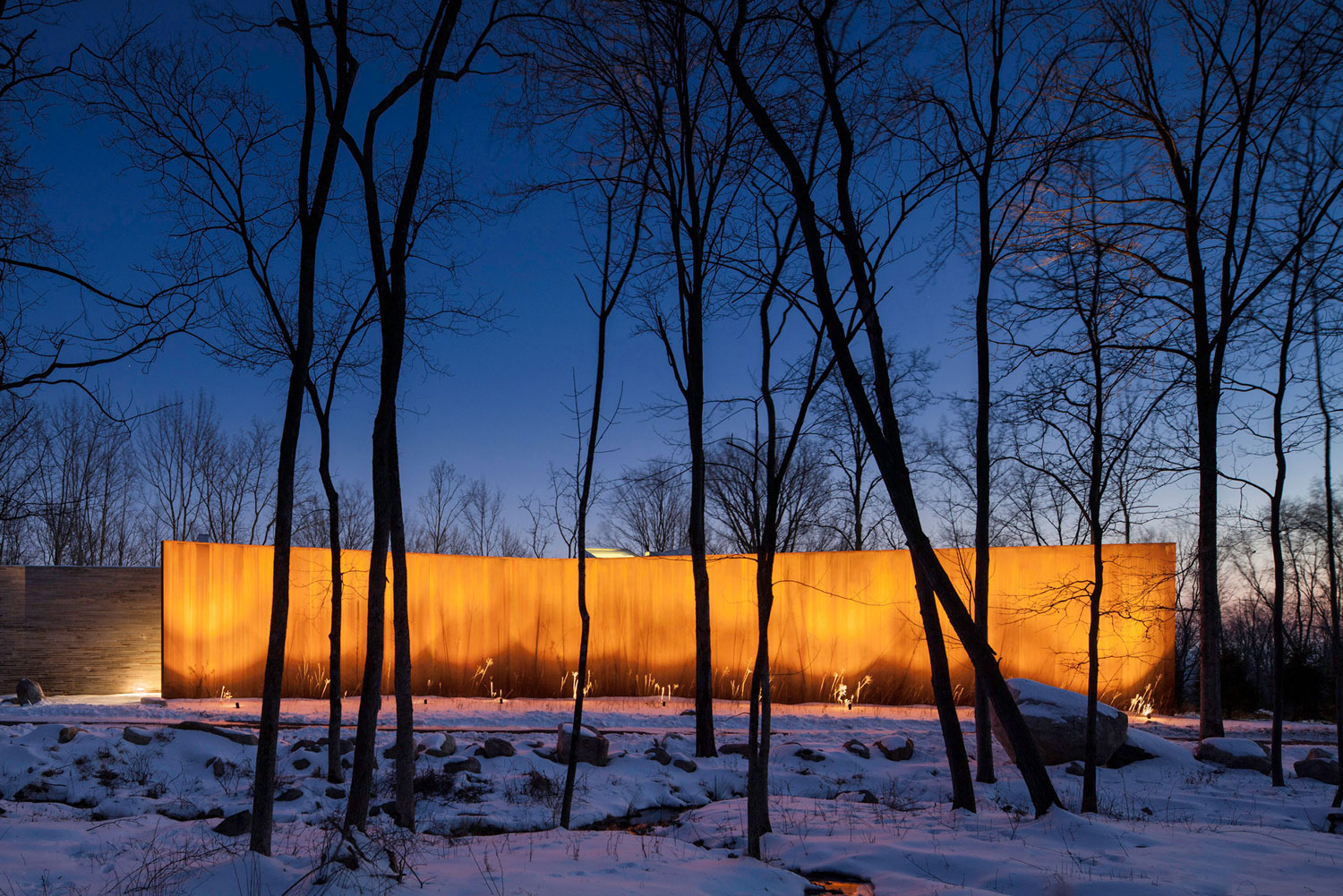 An Elegant Sustainable House in the Woods with Striking Exteriors of Ulster County by William Reue Architecture (12)