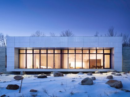 An Elegant Sustainable House in the Woods with Striking Exteriors of Ulster County by William Reue Architecture (13)