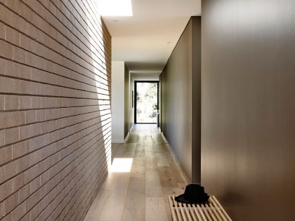 An Elegant Modern Wood and Glass House on the Mornington Peninsula, Victoria by InForm (6)