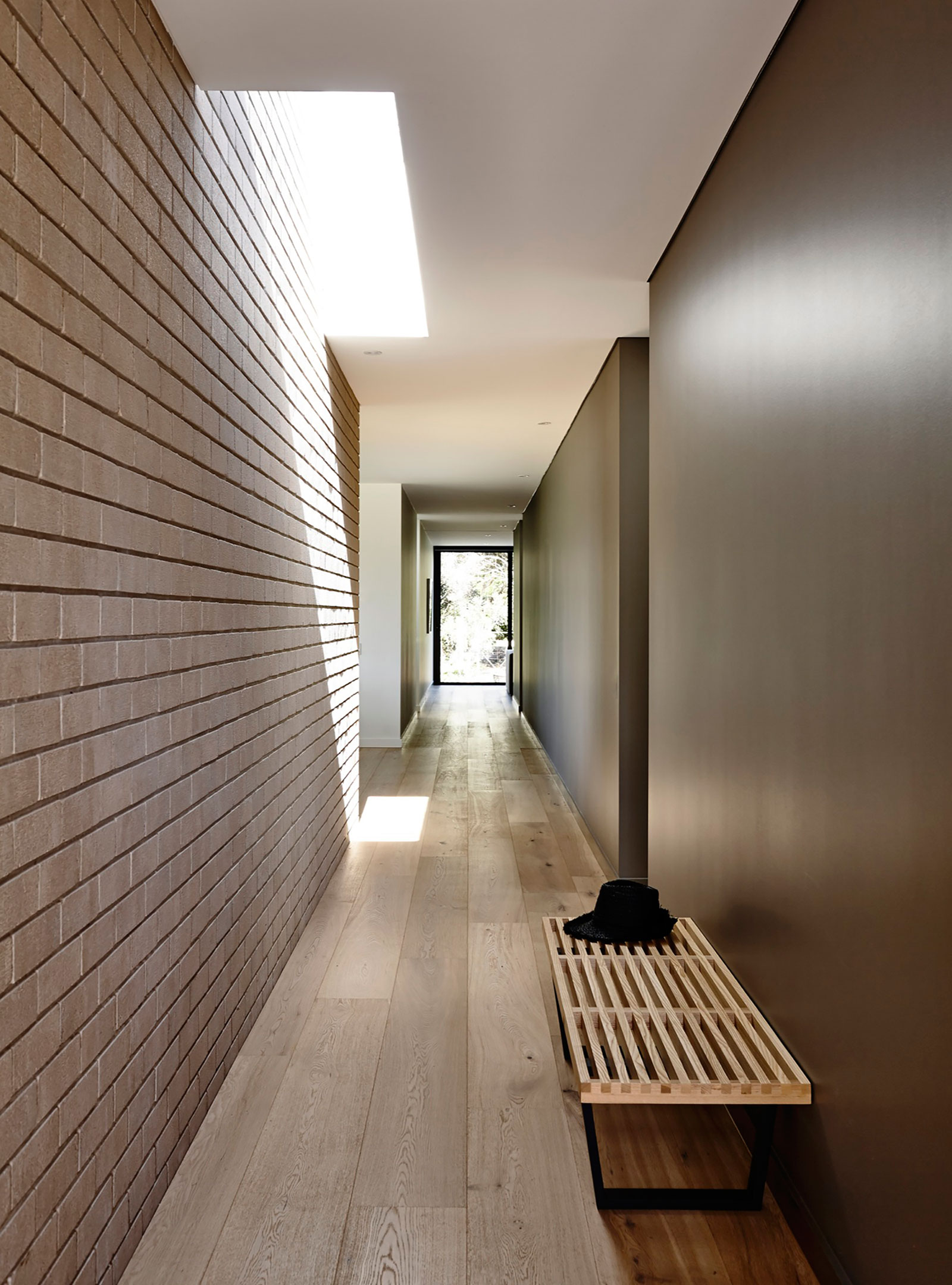 An Elegant Modern Wood and Glass House on the Mornington Peninsula, Victoria by InForm (6)