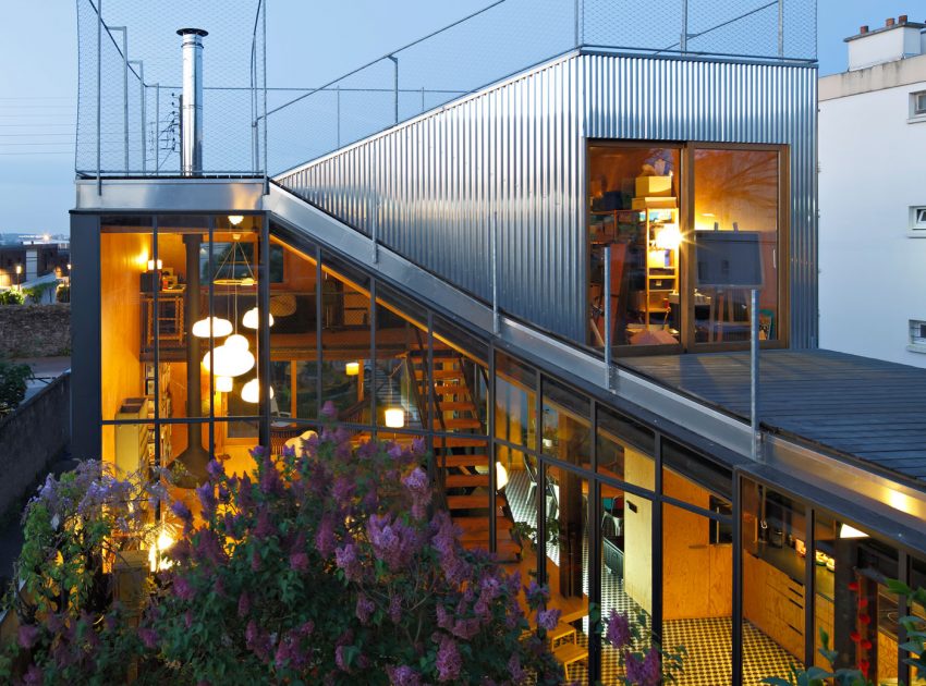 An Elegant and Beautiful House with Metal Walls and a Sloping Roof Terrace in Nantes by Mabire Reich Architects (28)