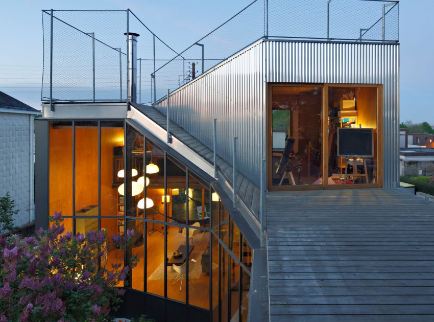 An Elegant and Beautiful House with Metal Walls and a Sloping Roof Terrace in Nantes by Mabire Reich Architects (29)