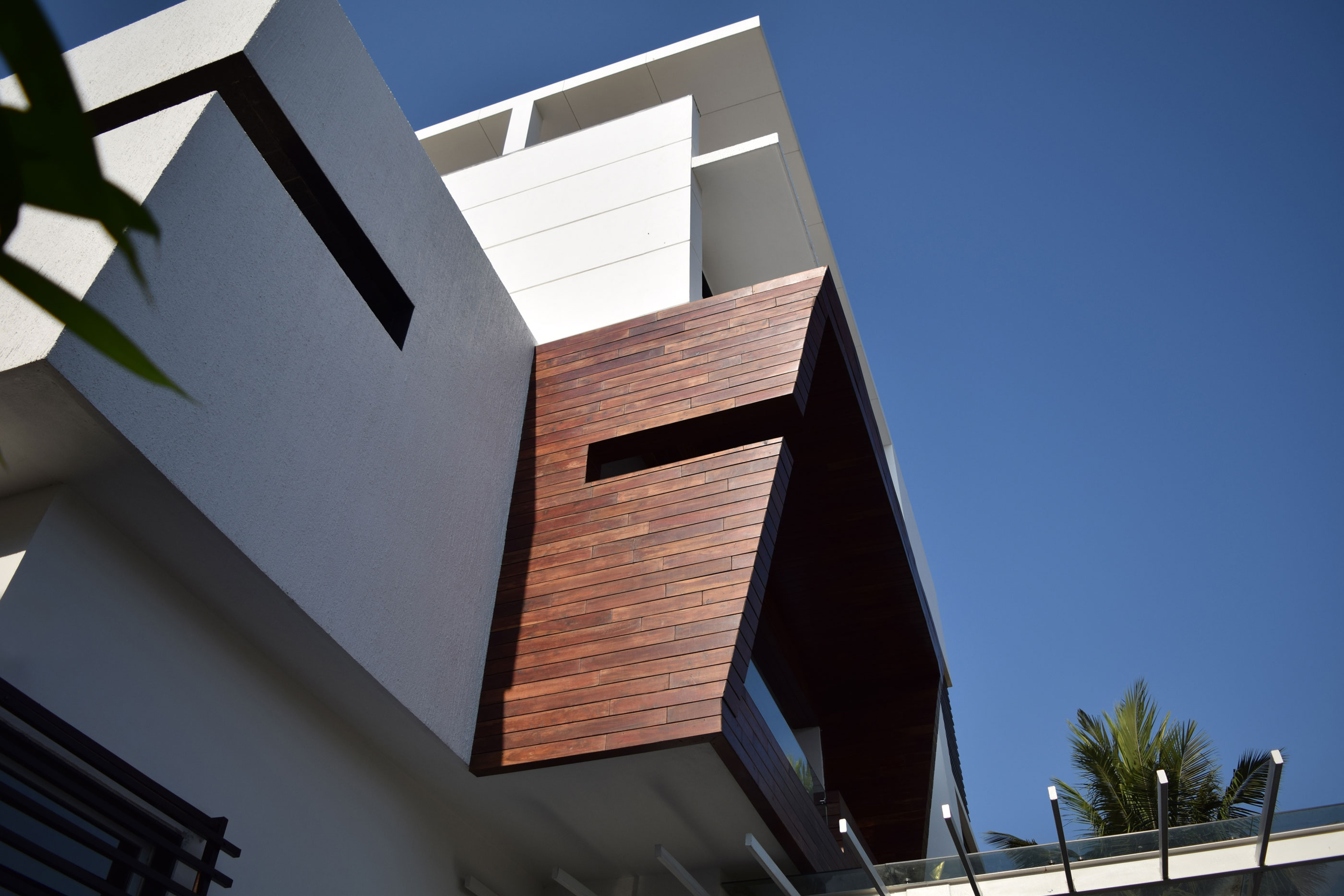 An Elegant and Modern Single Family Bungalow in Nanded, India by Skyward Inc (3)