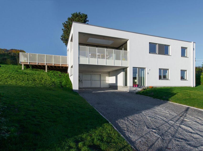 An Elegant and Sophisticated Contemporary Home in Namur, Belgium by Buro 5 Architectes & Associés (2)