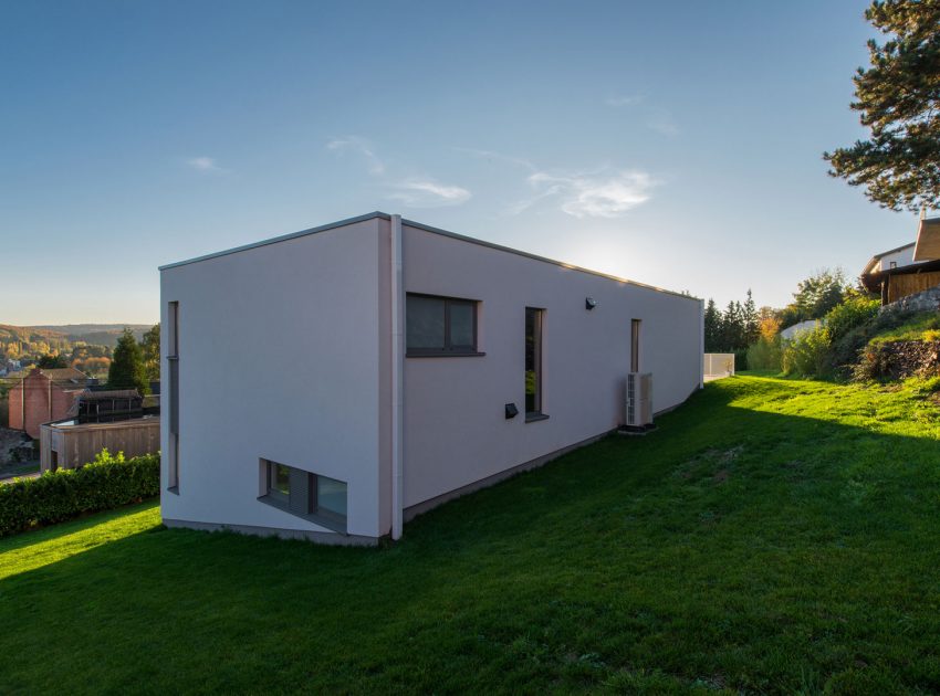 An Elegant and Sophisticated Contemporary Home in Namur, Belgium by Buro 5 Architectes & Associés (4)