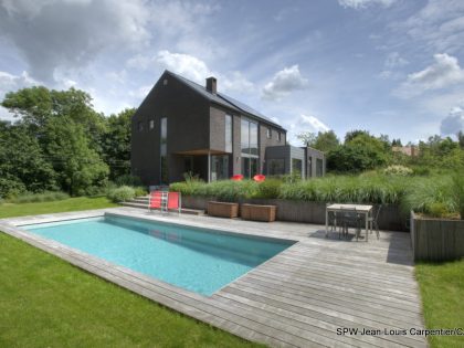 An Energy-Efficient Contemporary Home with Comfortable Interior Flow in Feluy, Belgium by Bureau 2G (1)