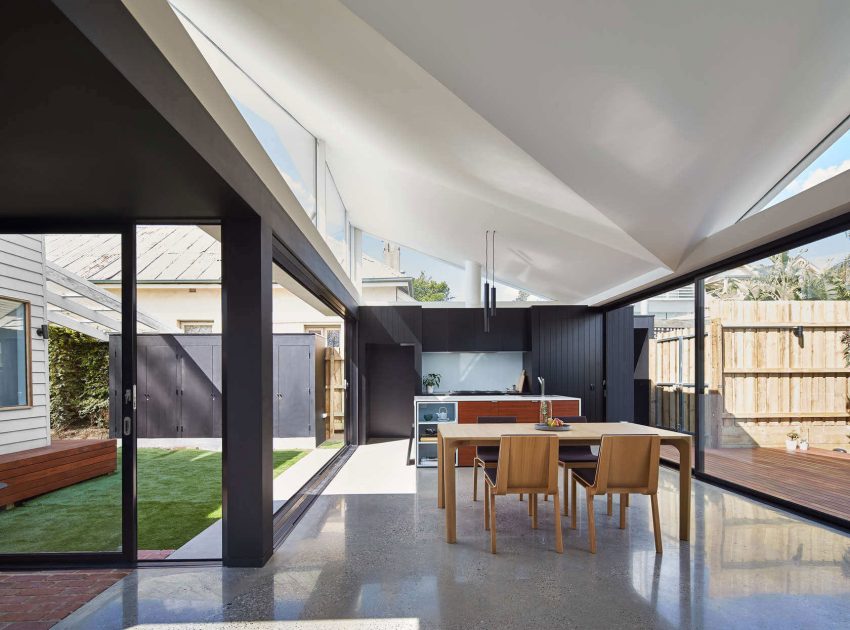 A Contemporary House Framed by Reclaimed Bricks and Separated Glass in Hawthorn by MODO (10)