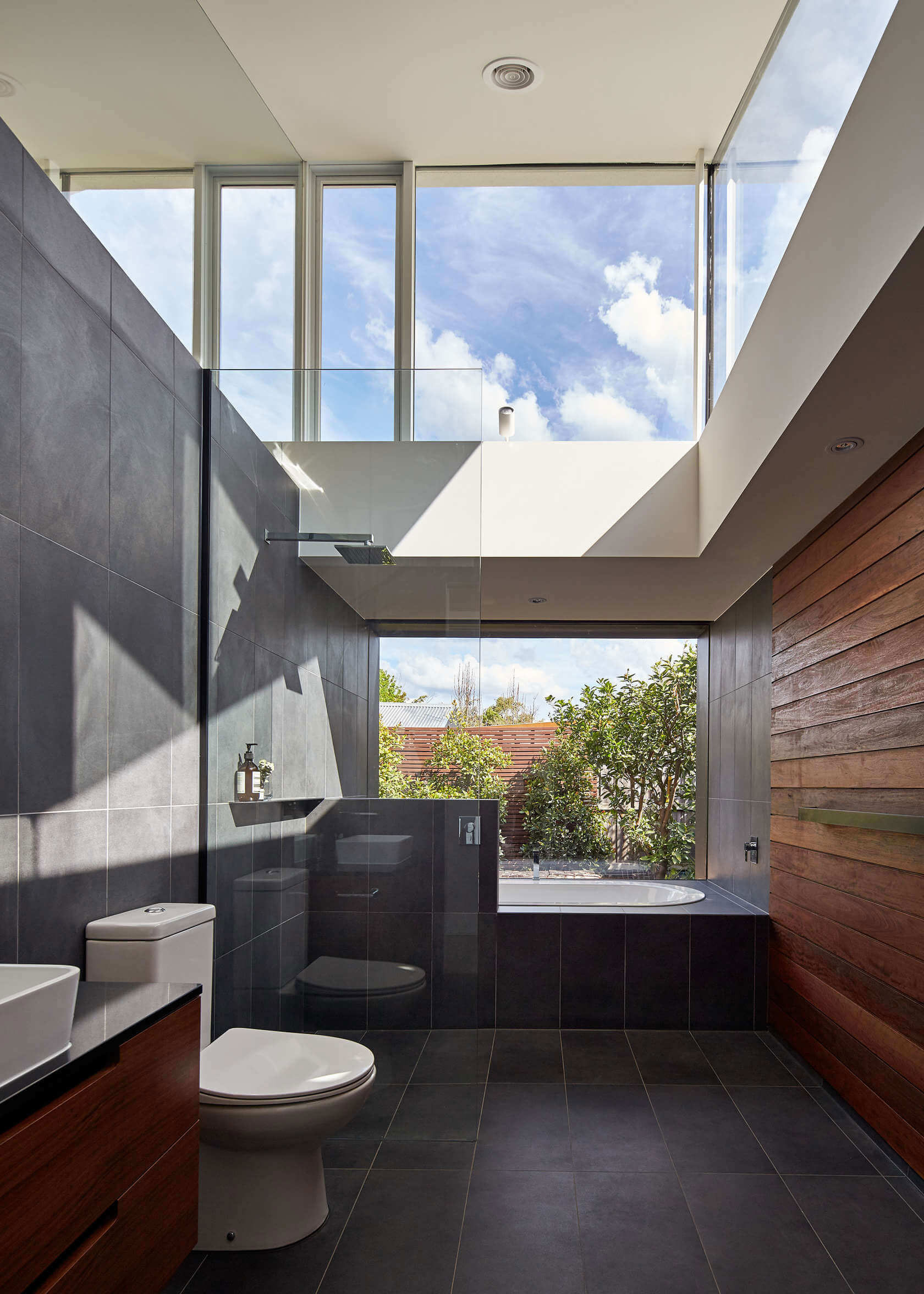 A Contemporary House Framed by Reclaimed Bricks and Separated Glass in Hawthorn by MODO (11)