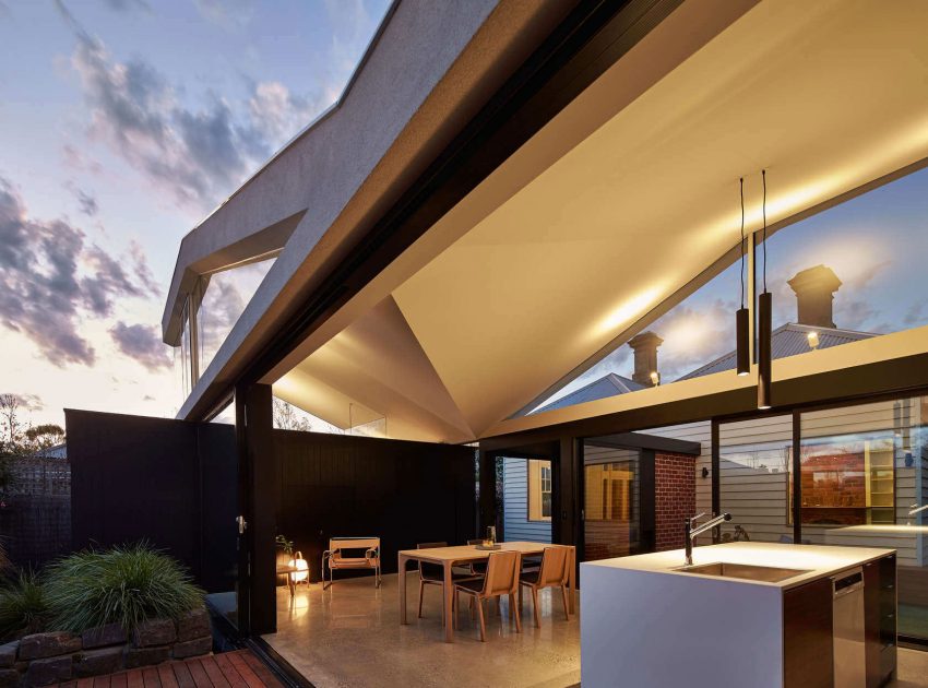 A Contemporary House Framed by Reclaimed Bricks and Separated Glass in Hawthorn by MODO (12)