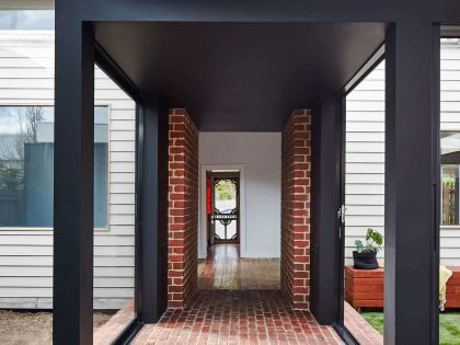 A Contemporary House Framed by Reclaimed Bricks and Separated Glass in Hawthorn by MODO (5)