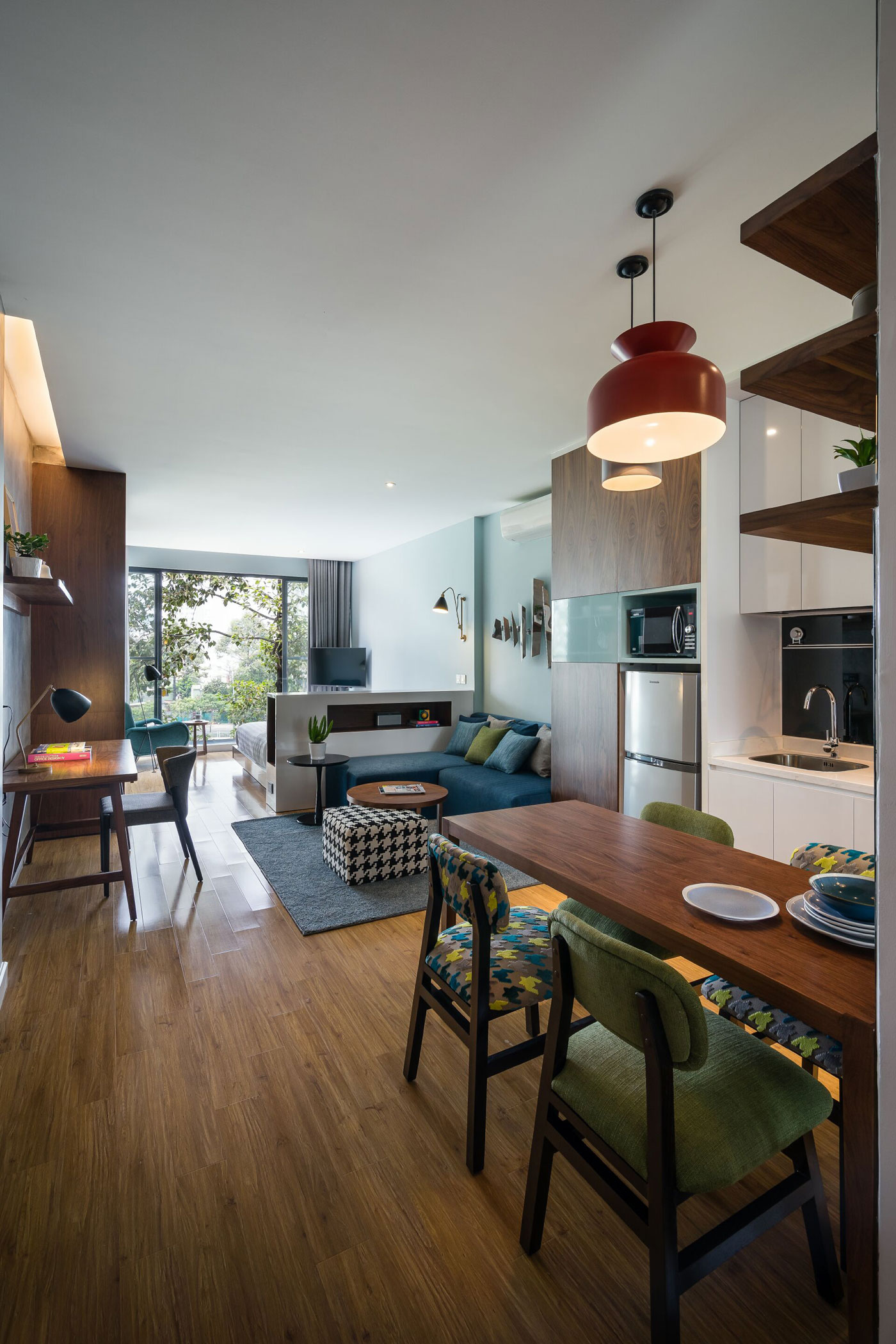 An Exquisite Contemporary Home with Beautiful and Strong Character in Ho Chi Minh City by GEMA (13)