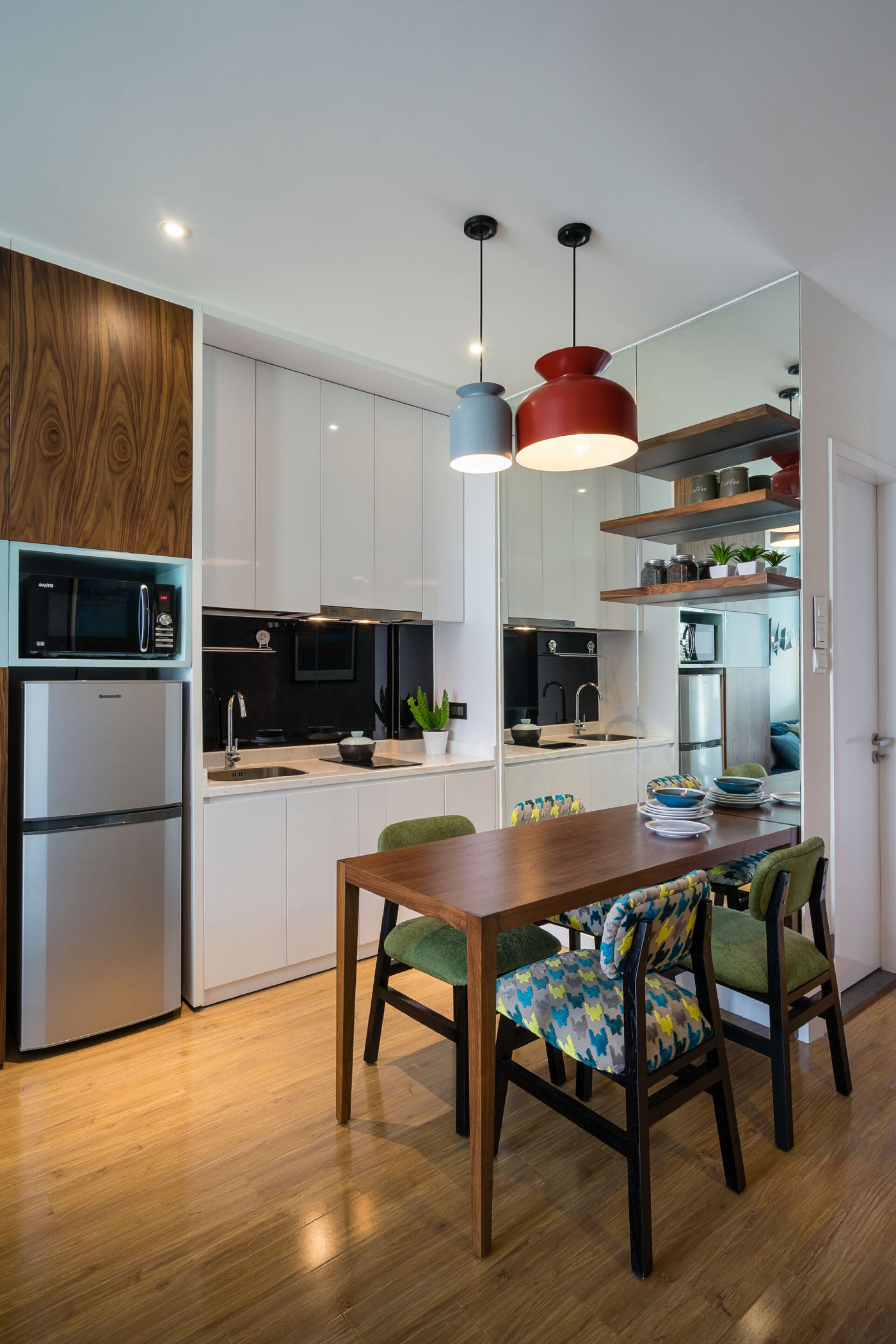 An Exquisite Contemporary Home with Beautiful and Strong Character in Ho Chi Minh City by GEMA (14)