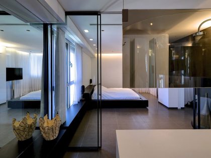 An Exquisite Contemporary Penthouse Apartment for a Fashion Designer in Tel Aviv by Pitsou Kedem Architects (9)