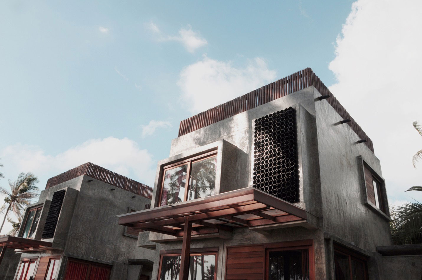 An Exquisite House with Modern Concrete Flat Roof and Wood Elements in Ko Samui, Thailand by NPDA Studio (1)