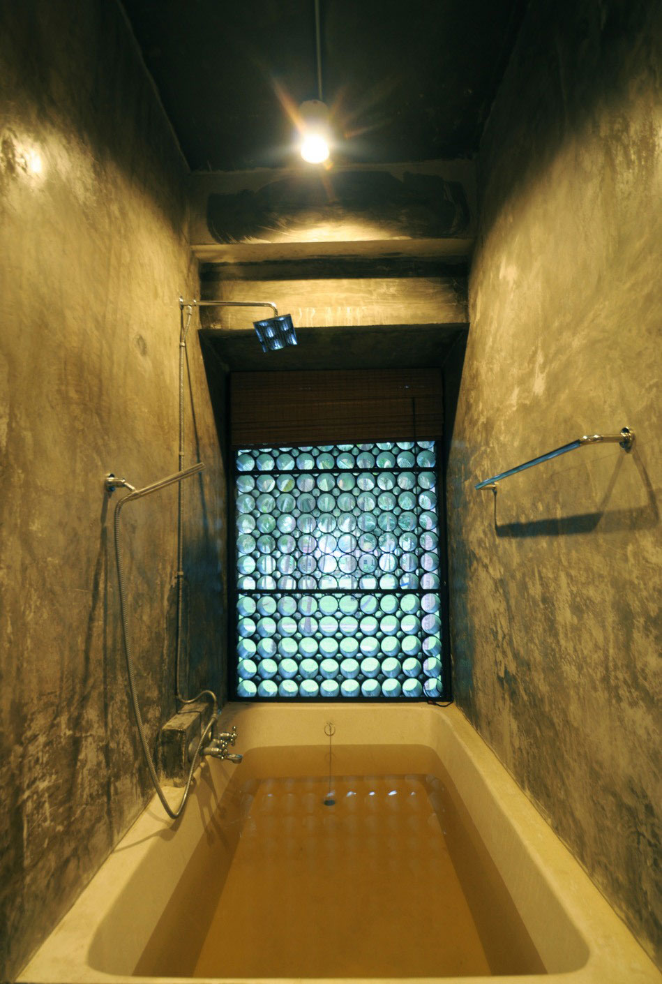 An Exquisite House with Modern Concrete Flat Roof and Wood Elements in Ko Samui, Thailand by NPDA Studio (11)