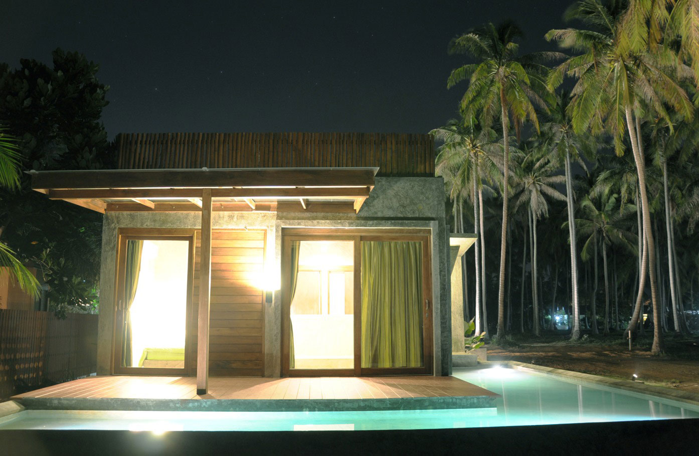 An Exquisite House with Modern Concrete Flat Roof and Wood Elements in Ko Samui, Thailand by NPDA Studio (12)
