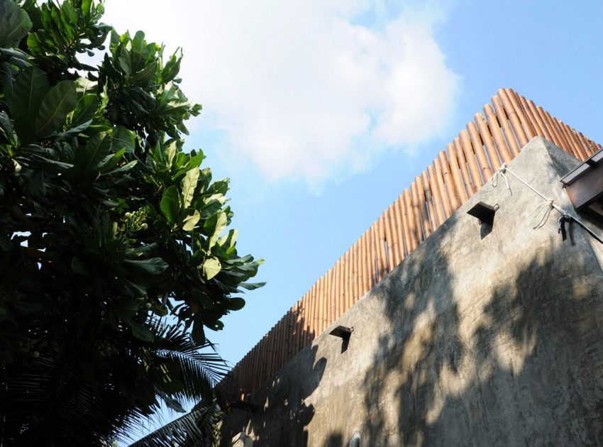 An Exquisite House with Modern Concrete Flat Roof and Wood Elements in Ko Samui, Thailand by NPDA Studio (2)