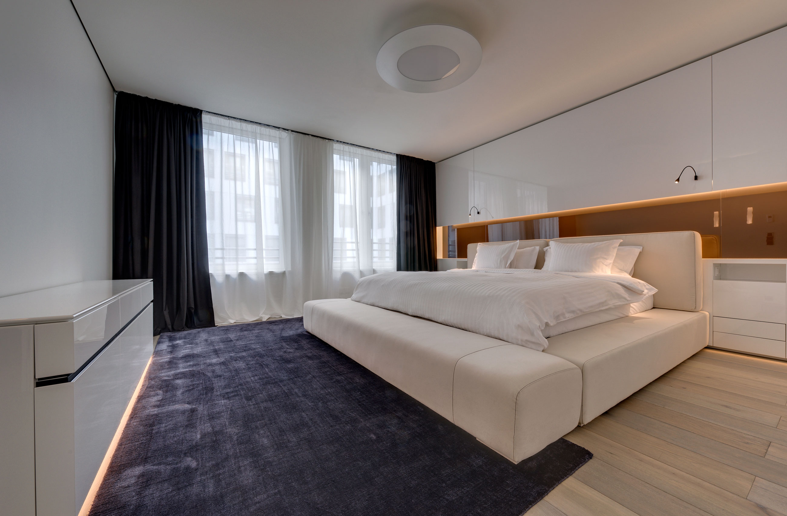 An Exquisite Modern Apartment with Light and Luxury Interiors in Berlin by Philippe Starck & SWISS PROPERTY (16)